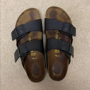 Women’s Birkenstock Arizona size 9